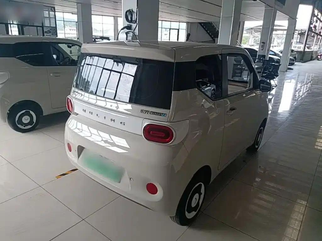 Hongguang MINIEV 2024 Third Generation 215km/h Youth Edition — миниатюра 7