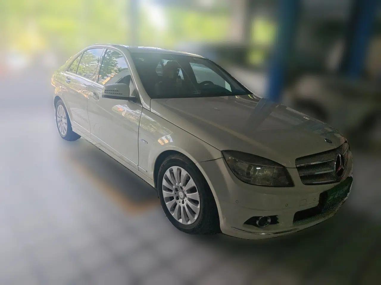 Mercedes-Benz C-Class 2010 C 200 CGI Elegance Model — миниатюра 3