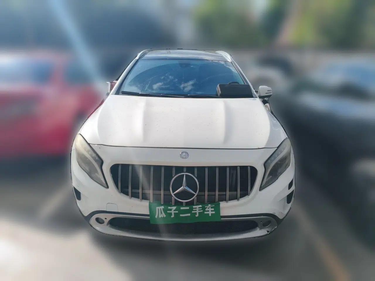 Mercedes-Benz GLA 2015 GLA 220 4MATIC Luxury Model — миниатюра 2