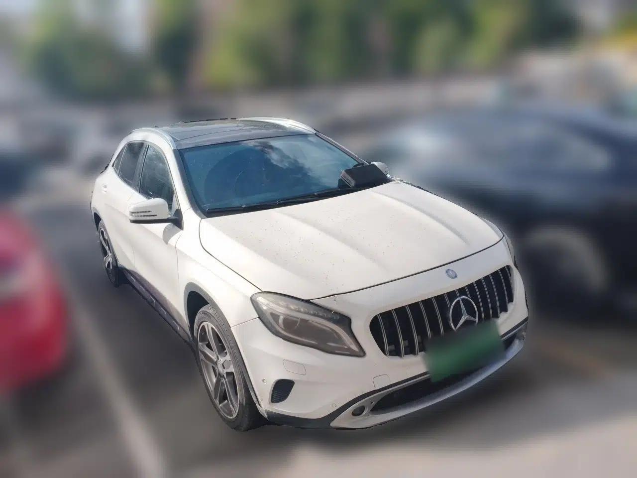 Mercedes-Benz GLA 2015 GLA 220 4MATIC Luxury Model — миниатюра 3