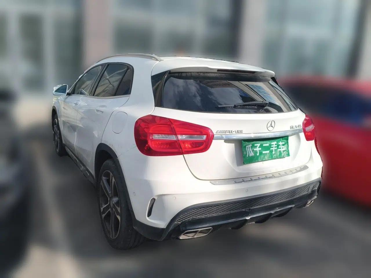 Mercedes-Benz GLA 2015 GLA 220 4MATIC Luxury Model — миниатюра 4