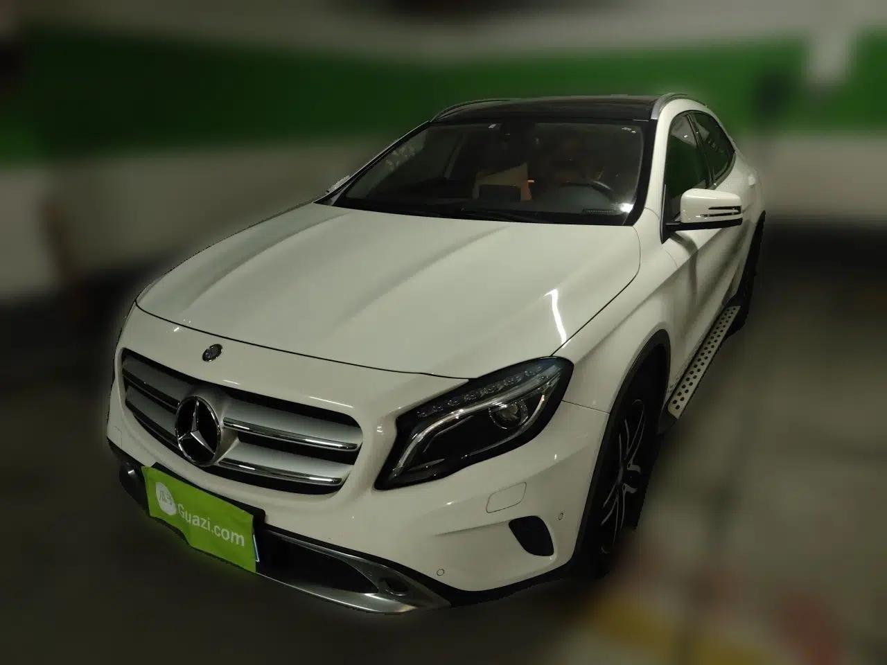 Mercedes-Benz GLA 2016 GLA 200 Fashion Model — миниатюра 1