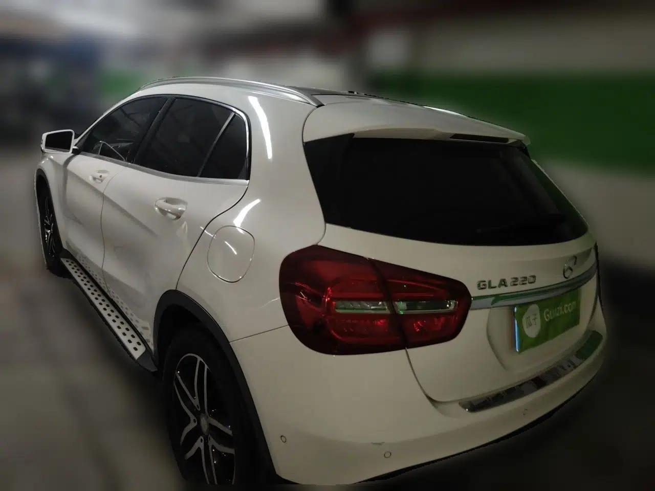 Mercedes-Benz GLA 2016 GLA 200 Fashion Model — миниатюра 4