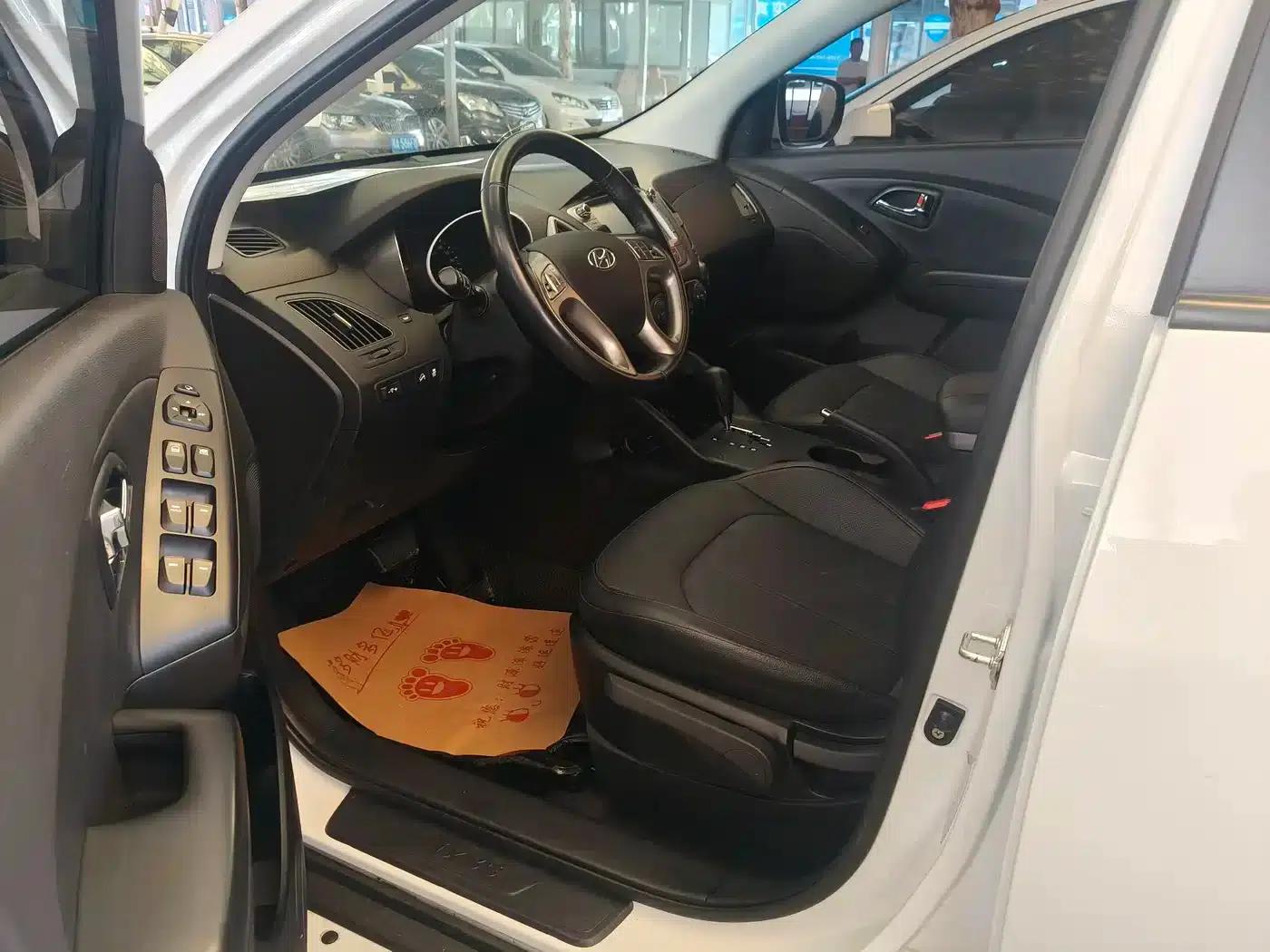 Beijing Hyundai ix35 2013 2.0L Automatic 2WD Smart GLS (National IV Emission Standard) — миниатюра 4