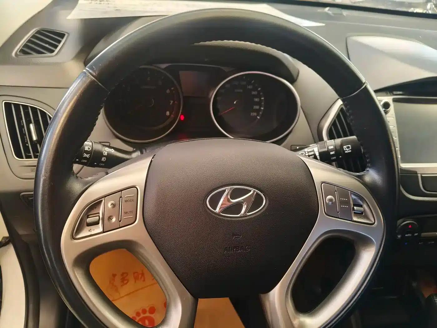 Beijing Hyundai ix35 2013 2.0L Automatic 2WD Smart GLS (National IV Emission Standard) — миниатюра 6