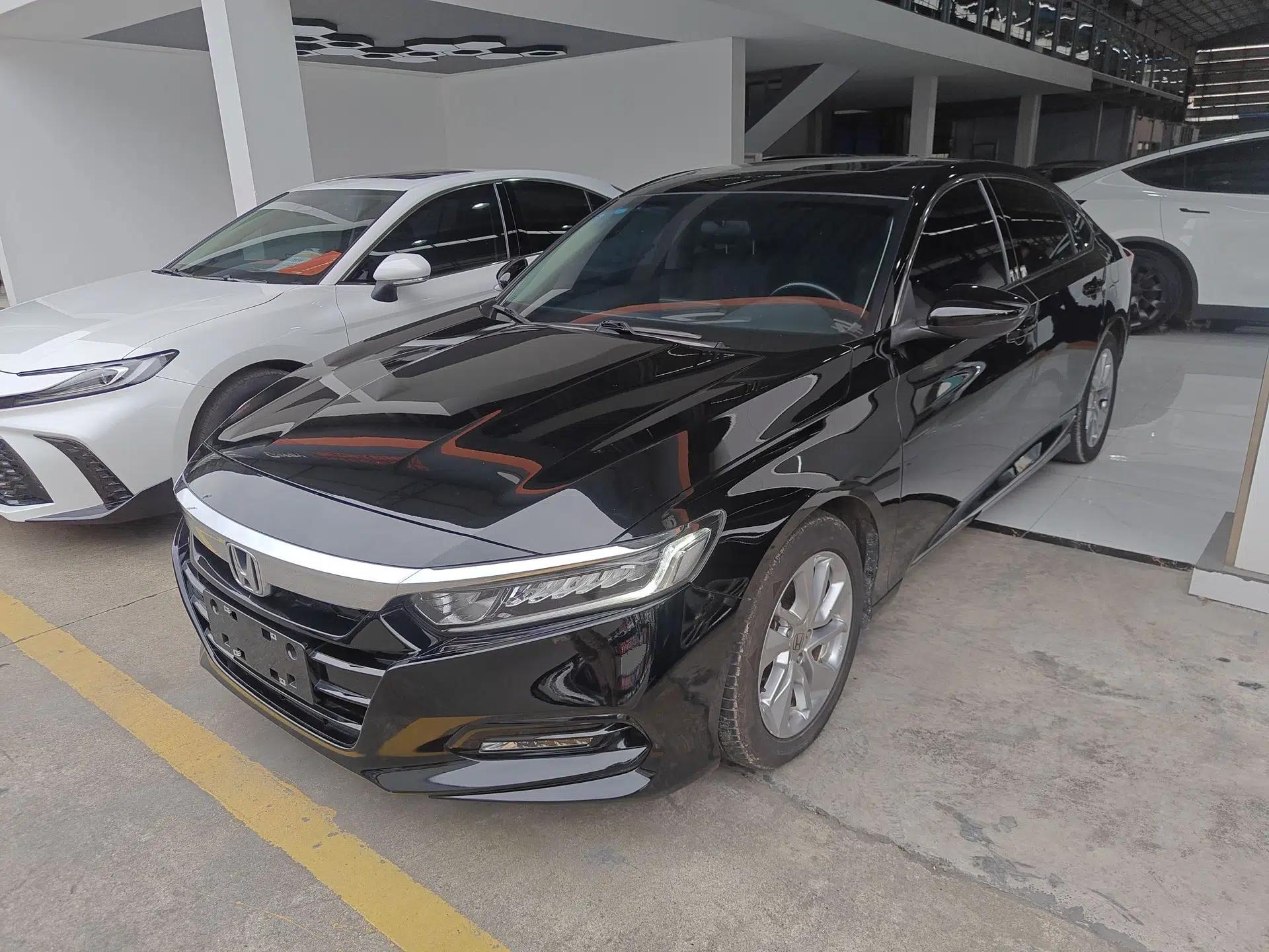 Honda Accord 2018 260TURBO Elite Edition China VI — миниатюра 1