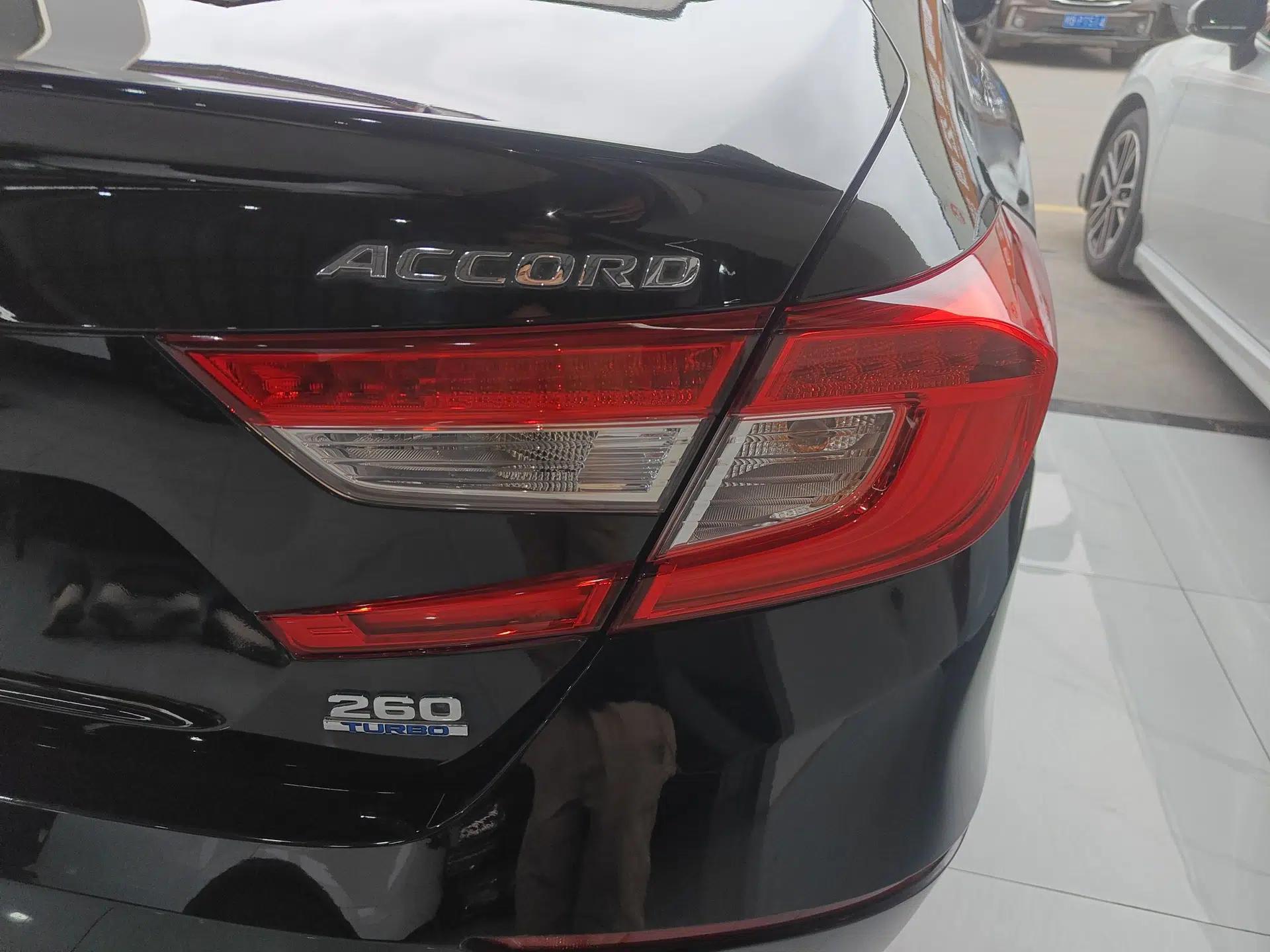Honda Accord 2018 260TURBO Elite Edition China VI — миниатюра 14