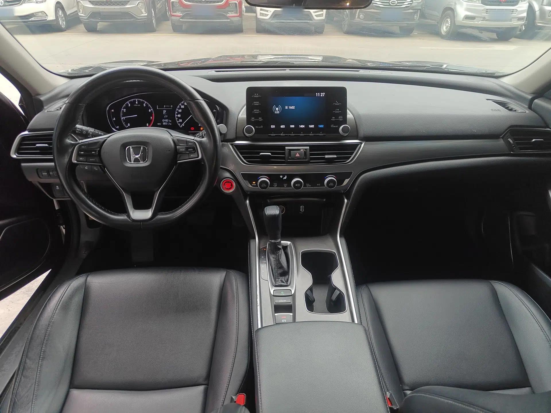 Honda Accord 2018 260TURBO Elite Edition China VI — миниатюра 17