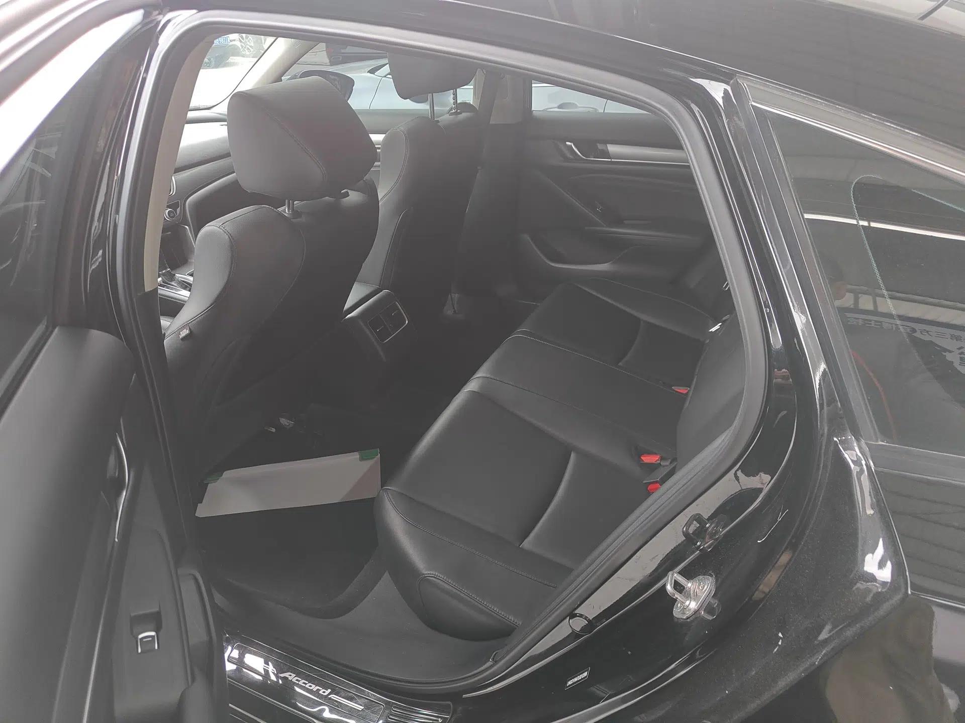 Honda Accord 2018 260TURBO Elite Edition China VI — миниатюра 25