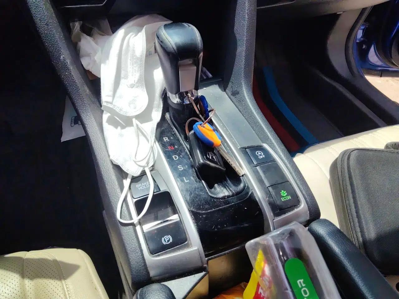 Honda Civic 2016 220TURBO CVT Prestige Edition — миниатюра 14