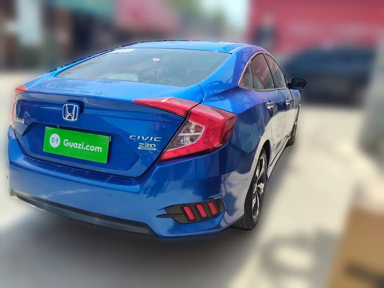 Honda Civic 2016 220TURBO CVT Prestige Edition — миниатюра 6