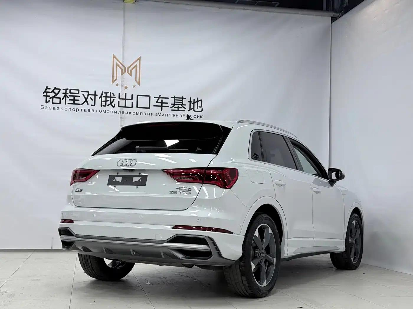 Audi Q3 2022 35 TFSI Fashion Dynamic Edition — миниатюра 4