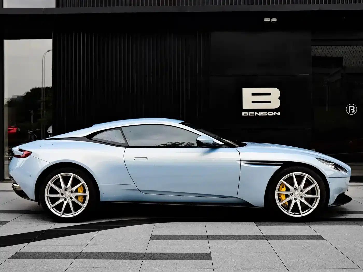 Aston Martin DB11 2019 4.0T V8 Coupe — миниатюра 5