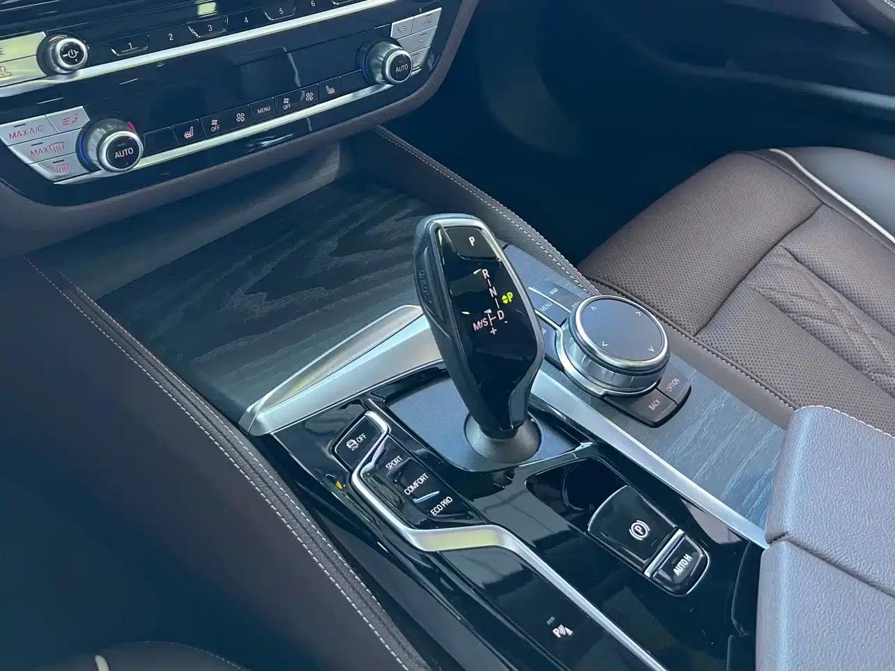 2023 BMW 5 Series 530Li Leading Edition M Sport Package — миниатюра 5