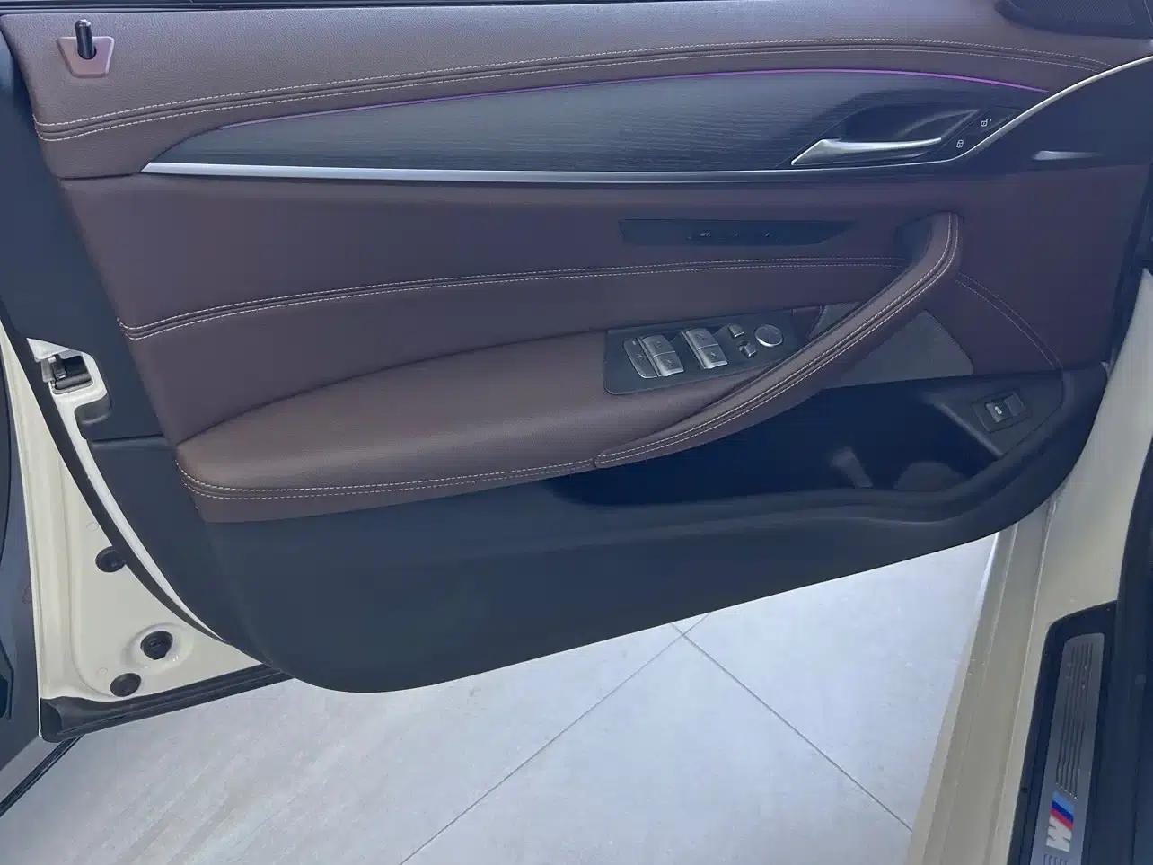 2023 BMW 5 Series 530Li Leading Edition M Sport Package — миниатюра 9