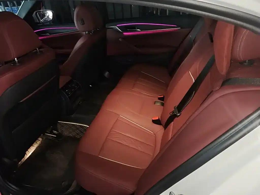 2021 BMW 5 Series 530Li Leading Edition M Sport Package — миниатюра 17