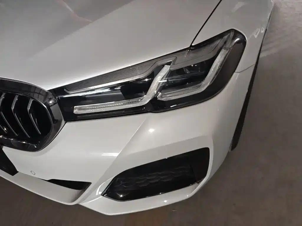 2021 BMW 5 Series 530Li Leading Edition M Sport Package — миниатюра 24