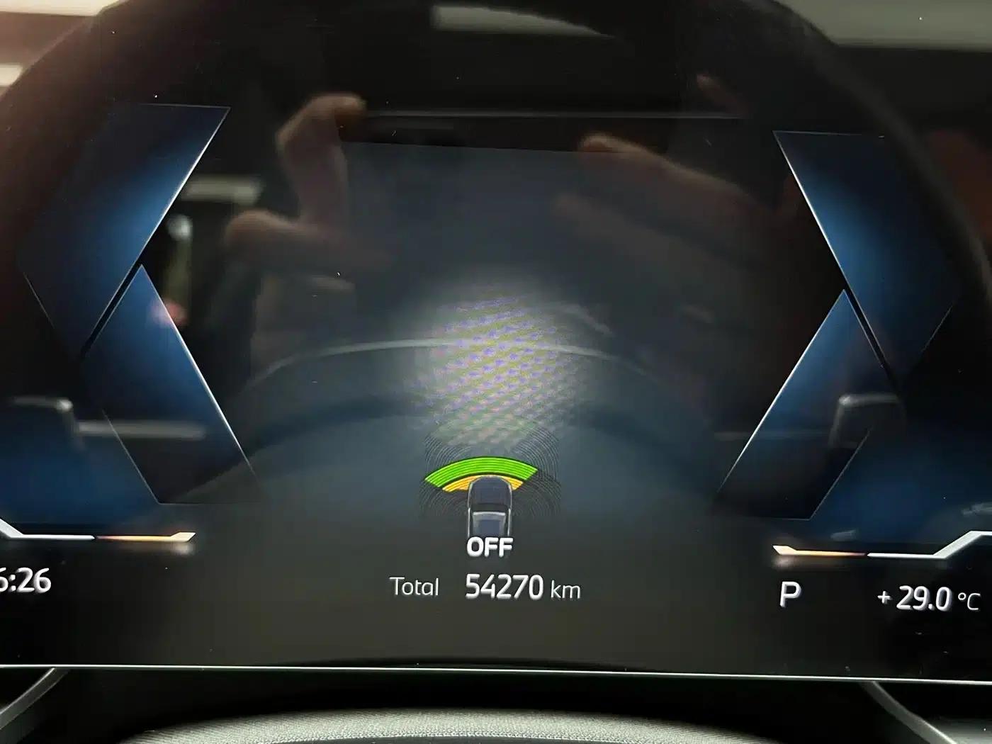 2023 BMW 7 Series 735Li M Sport Package — миниатюра 16