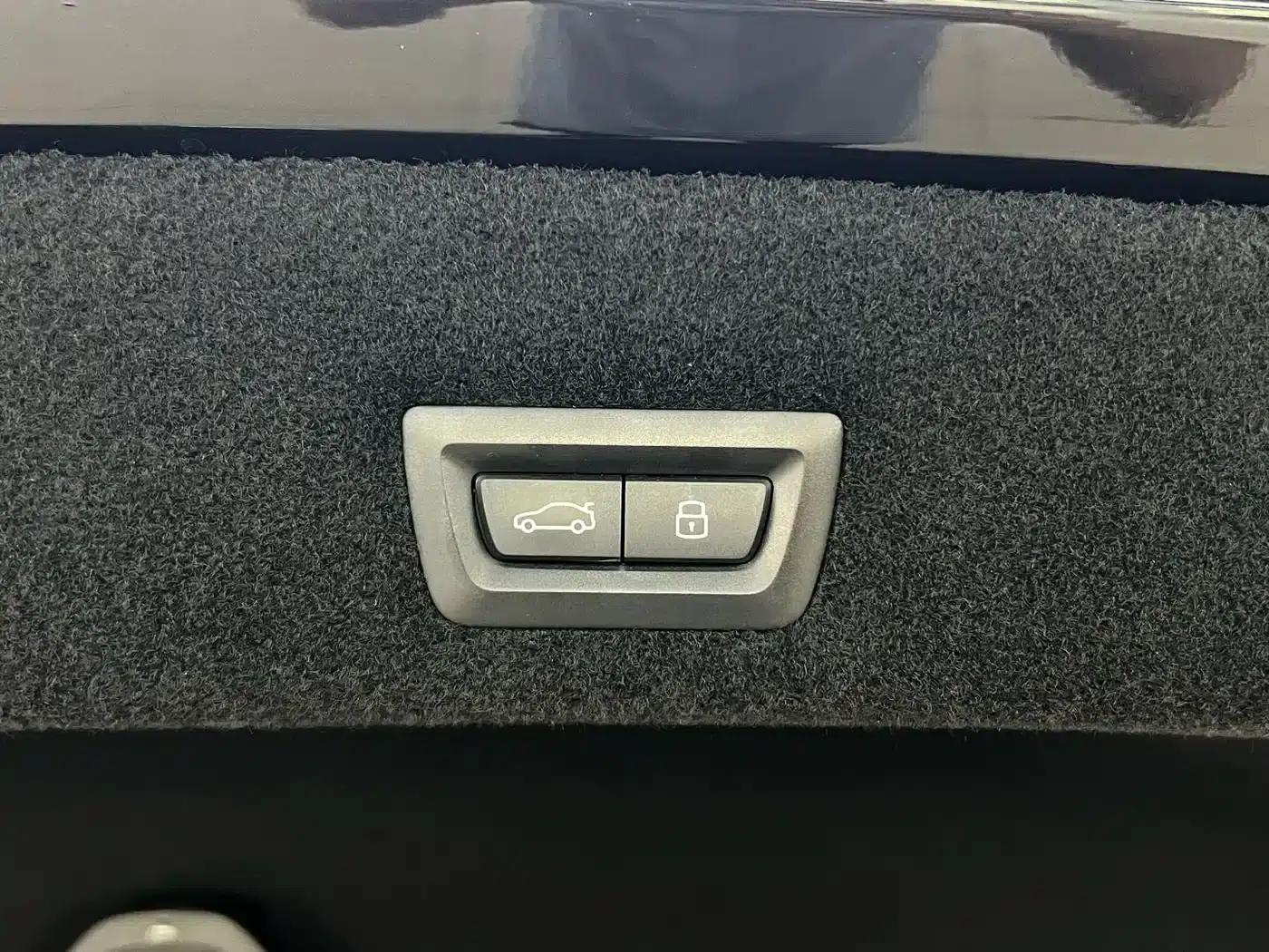 2023 BMW 7 Series 735Li M Sport Package — миниатюра 28