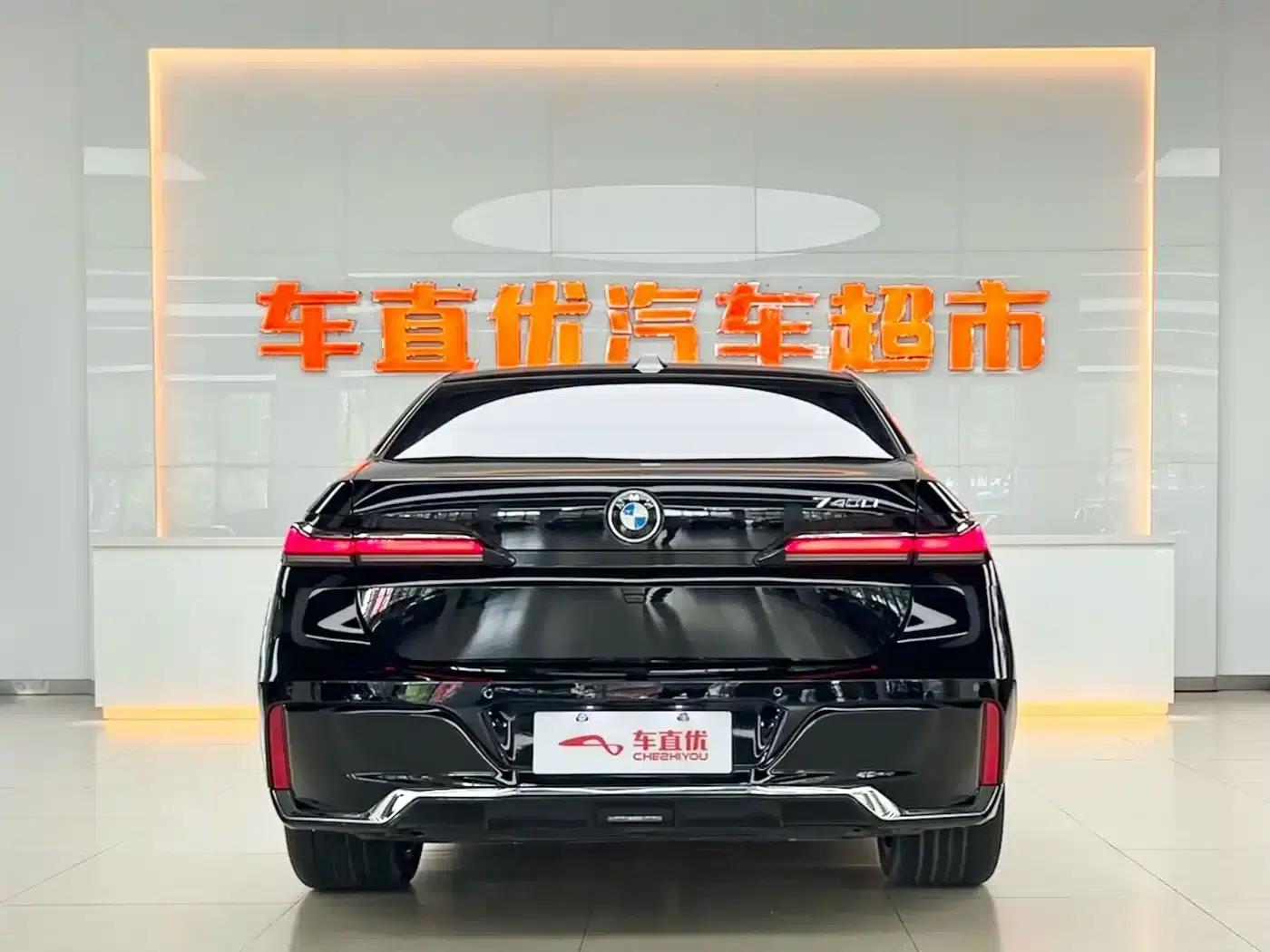 2023 BMW 7 Series 735Li M Sport Package — миниатюра 6