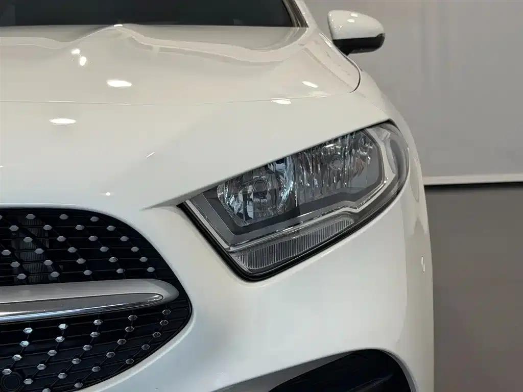 2019 Mercedes-Benz A-Class A 180 L Sport Sedan — миниатюра 13