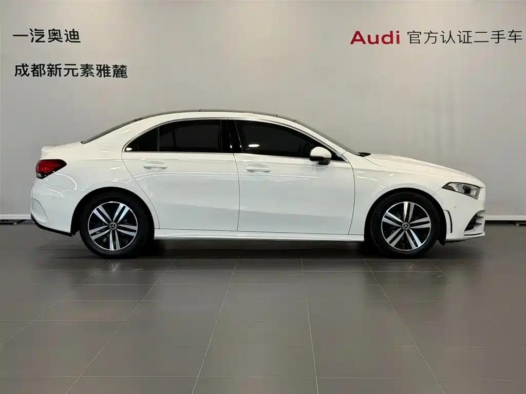 2019 Mercedes-Benz A-Class A 180 L Sport Sedan — миниатюра 3