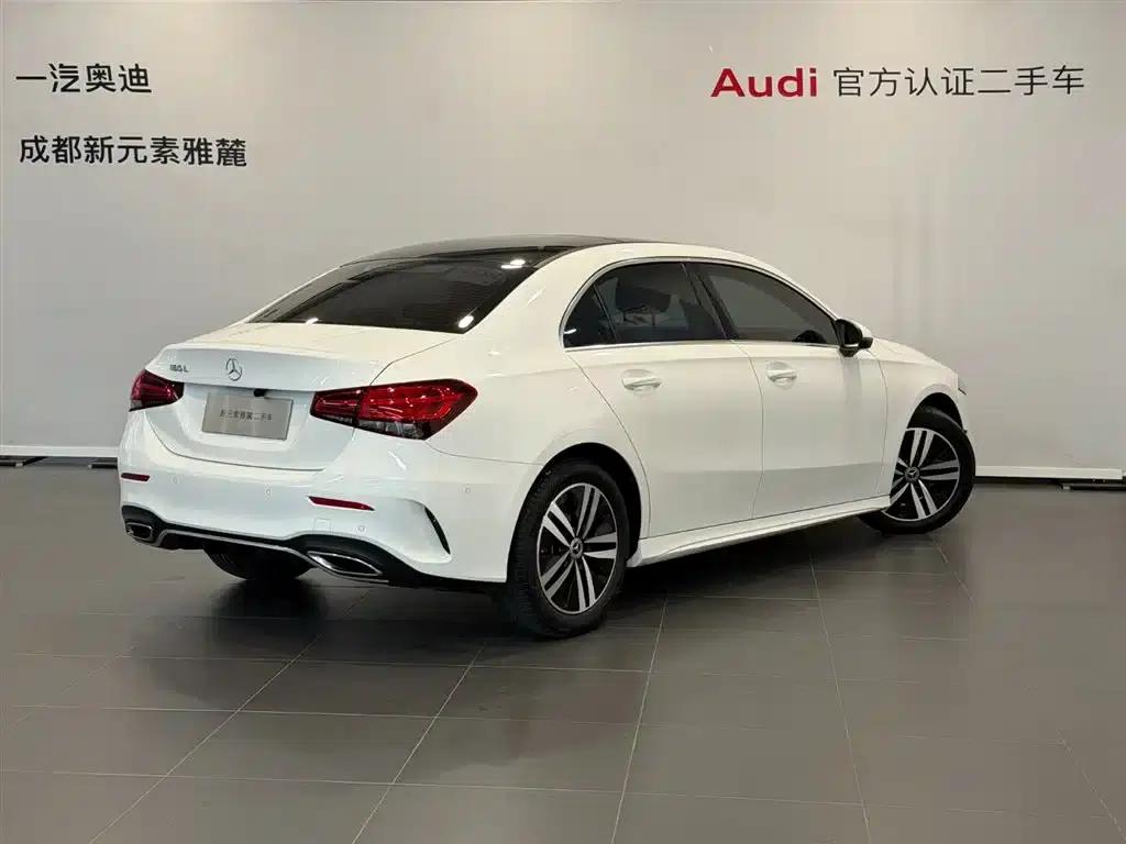 2019 Mercedes-Benz A-Class A 180 L Sport Sedan — миниатюра 4