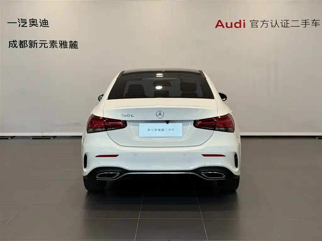 2019 Mercedes-Benz A-Class A 180 L Sport Sedan — миниатюра 5