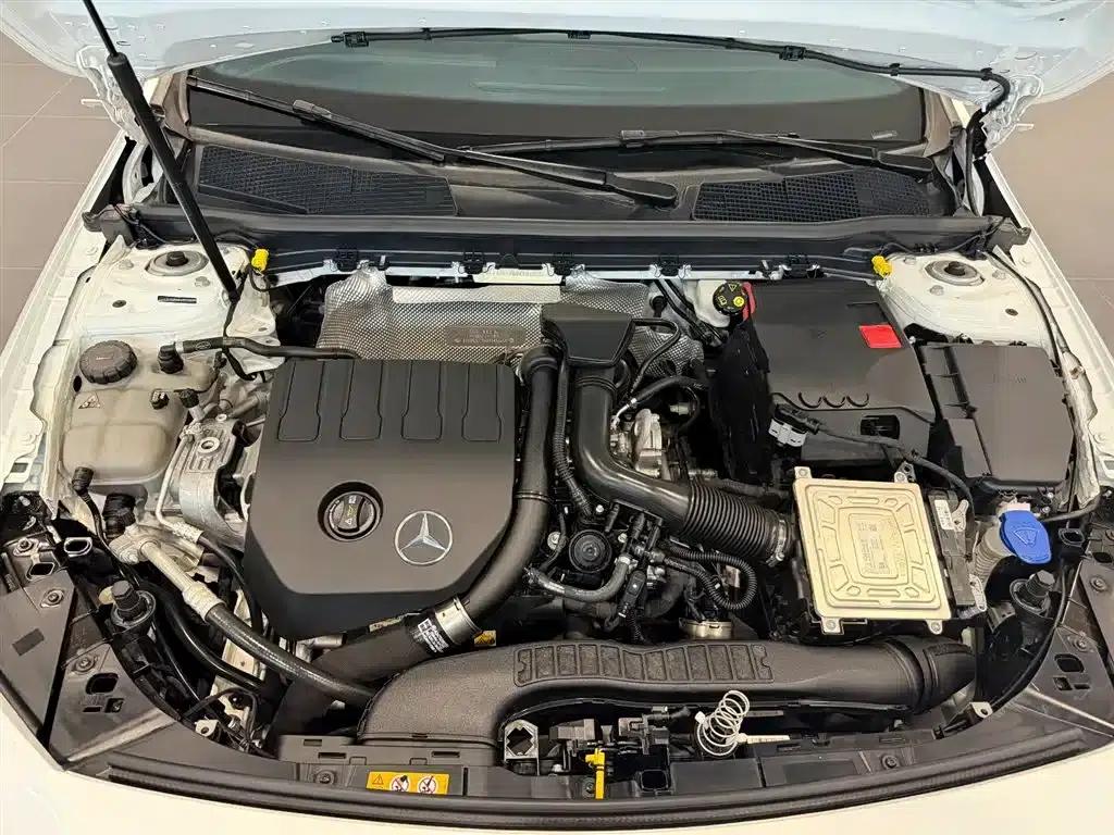 2019 Mercedes-Benz A-Class A 180 L Sport Sedan — миниатюра 9