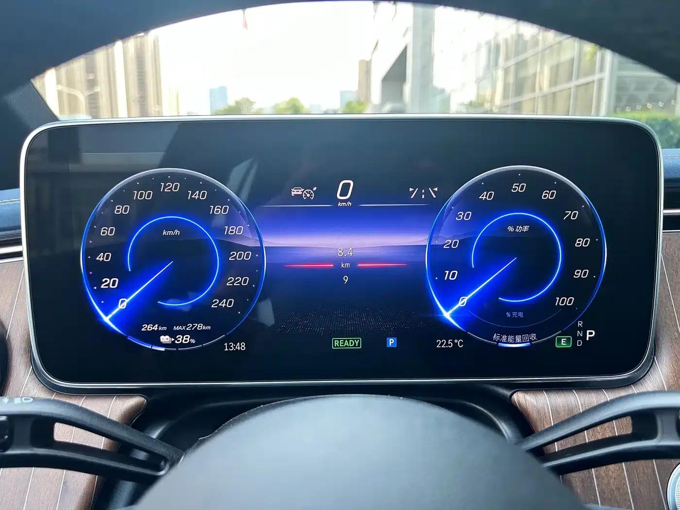 Mercedes-Benz EQE 2025 500 4MATIC Pioneer Edition — миниатюра 5
