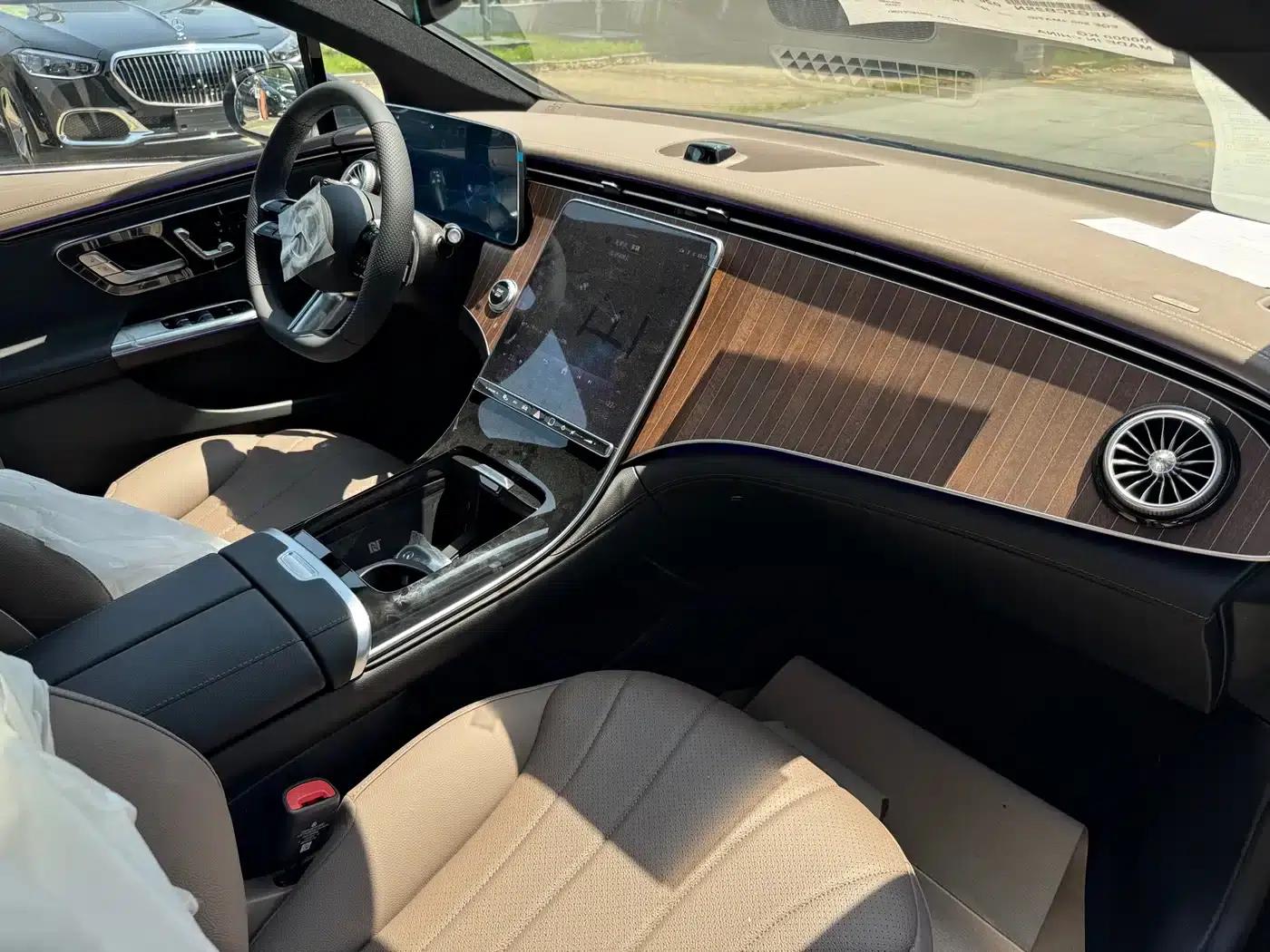 Mercedes-Benz EQE 2025 500 4MATIC Pioneer Edition — миниатюра 12