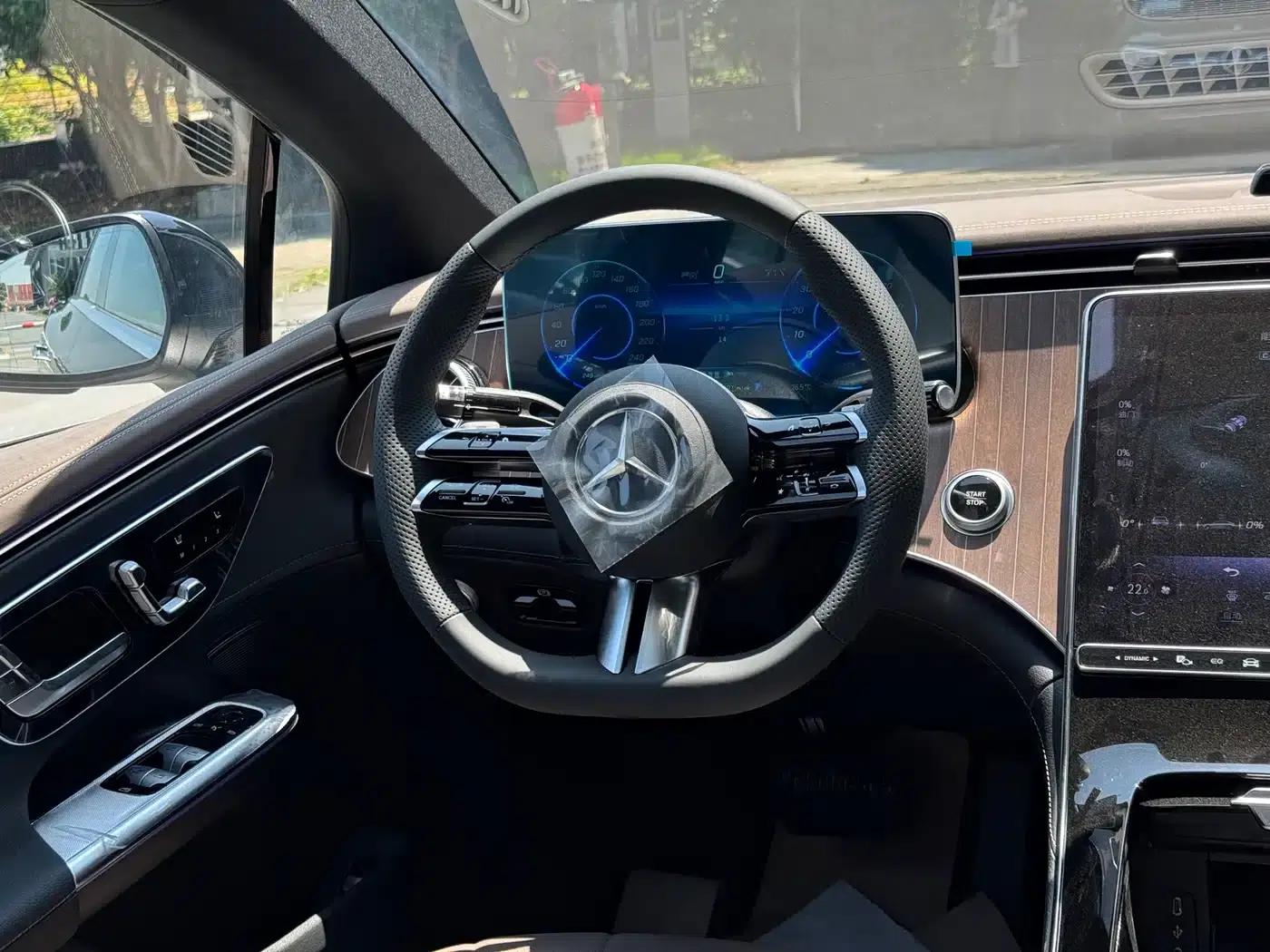 Mercedes-Benz EQE 2025 500 4MATIC Pioneer Edition — миниатюра 13