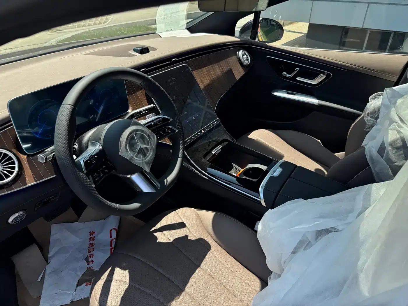 Mercedes-Benz EQE 2025 500 4MATIC Pioneer Edition — миниатюра 5