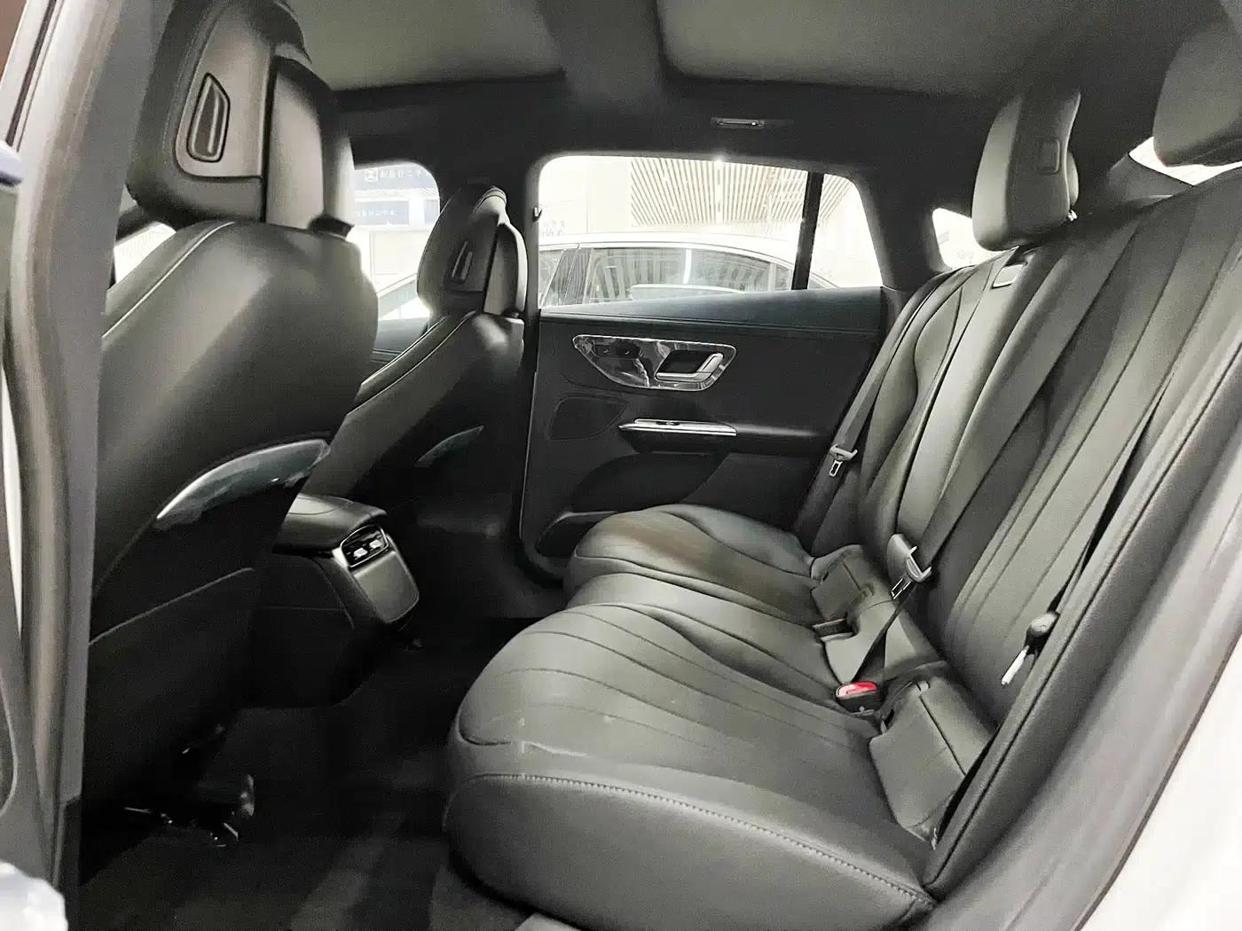 Mercedes-Benz EQE 2025 500 4MATIC Luxury Edition — миниатюра 9