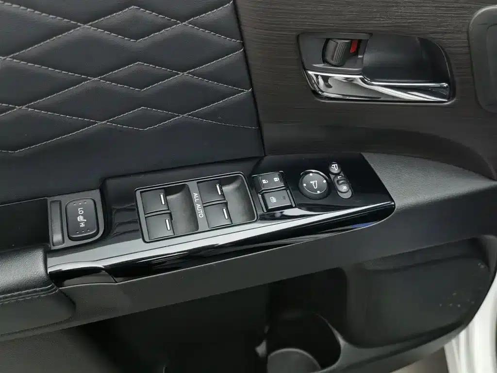 Elysion 2022 2.0L e:HEV Supreme Edition — миниатюра 9
