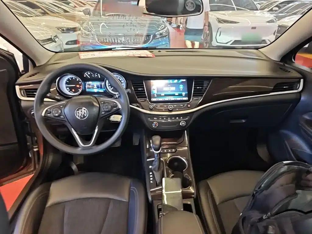 Buick Verano 2019 Sedan 20T Dual-Clutch Leading Edition — миниатюра 10