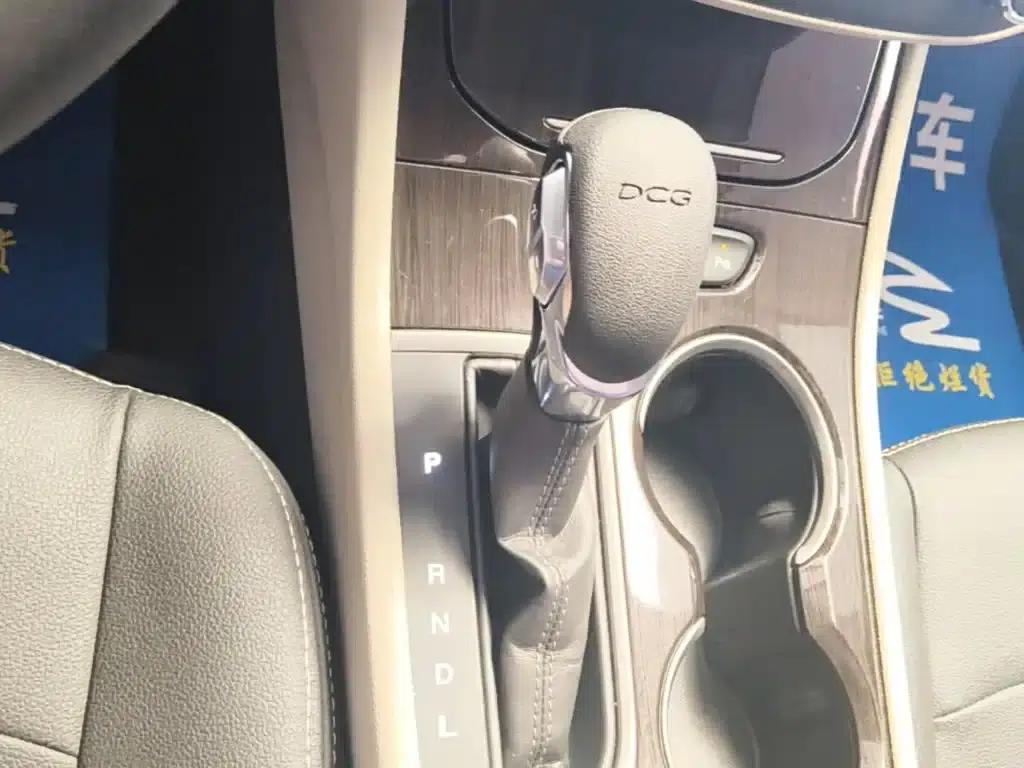 Buick Verano 2018 Sedan 15S Automatic Entry-Level — миниатюра 14