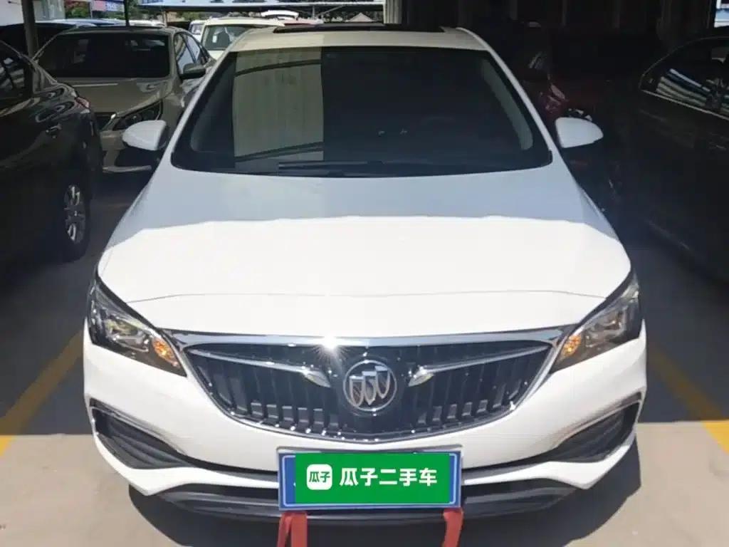 Buick Verano 2018 Sedan 15S Automatic Entry-Level — миниатюра 3
