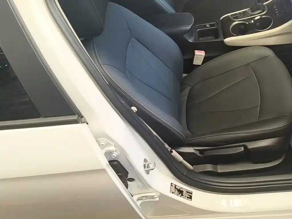 Buick Verano 2018 Sedan 15S Automatic Entry-Level — миниатюра 25