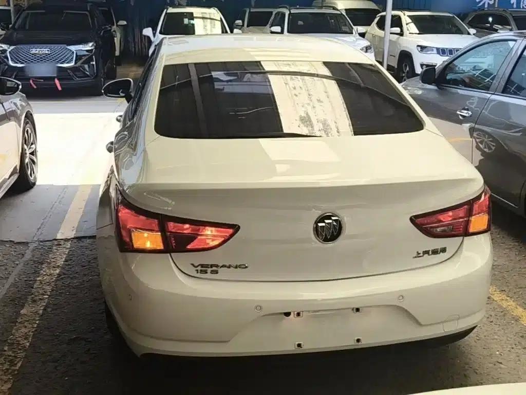 Buick Verano 2018 Sedan 15S Automatic Entry-Level — миниатюра 6