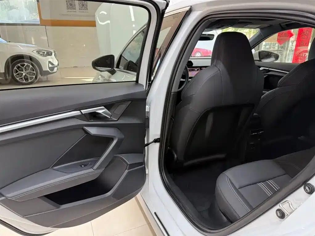 Audi A3 2023 Facelift A3L Limousine 35 TFSI Sporty Edition — миниатюра 15
