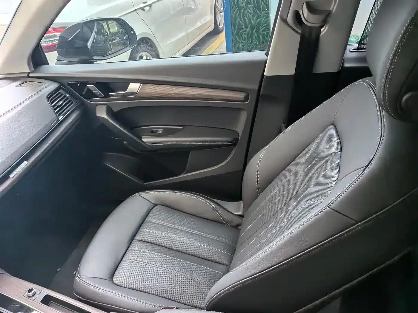 Audi Q5L 2024 40 TFSI Luxury Dynamic — миниатюра 23