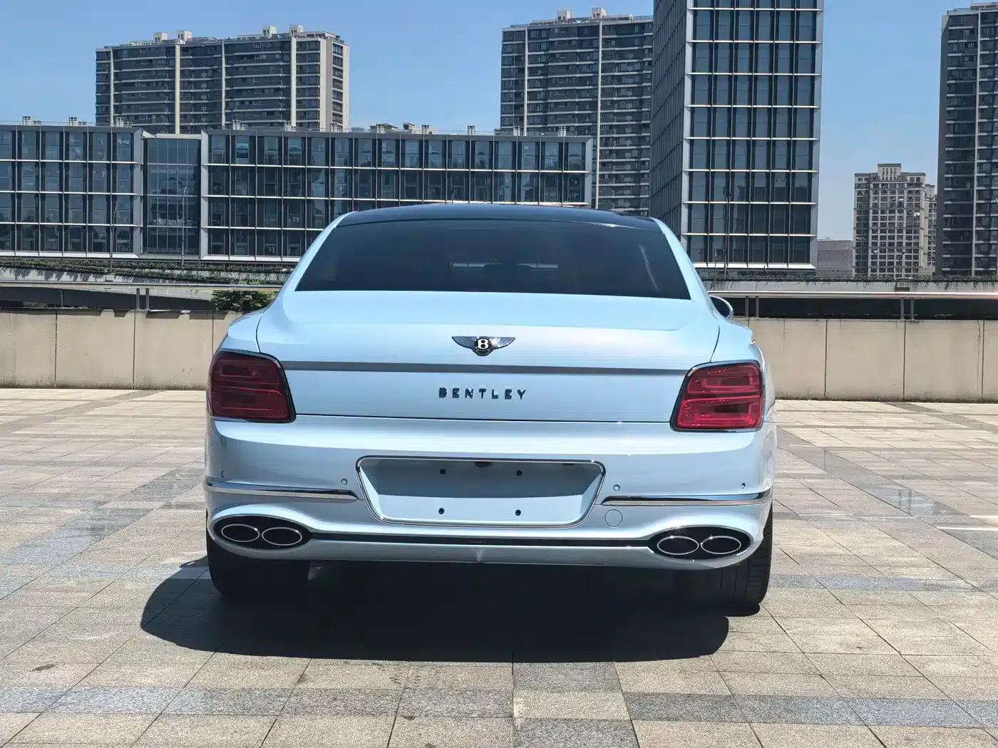 Flying Spur 2022 4.0T V8 Standard Edition — миниатюра 5