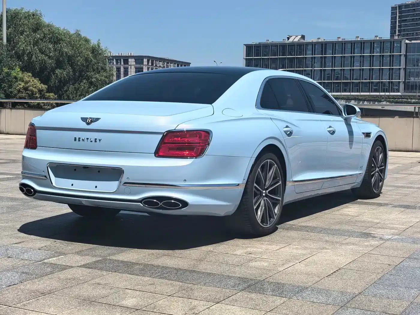 Flying Spur 2022 4.0T V8 Standard Edition — миниатюра 6