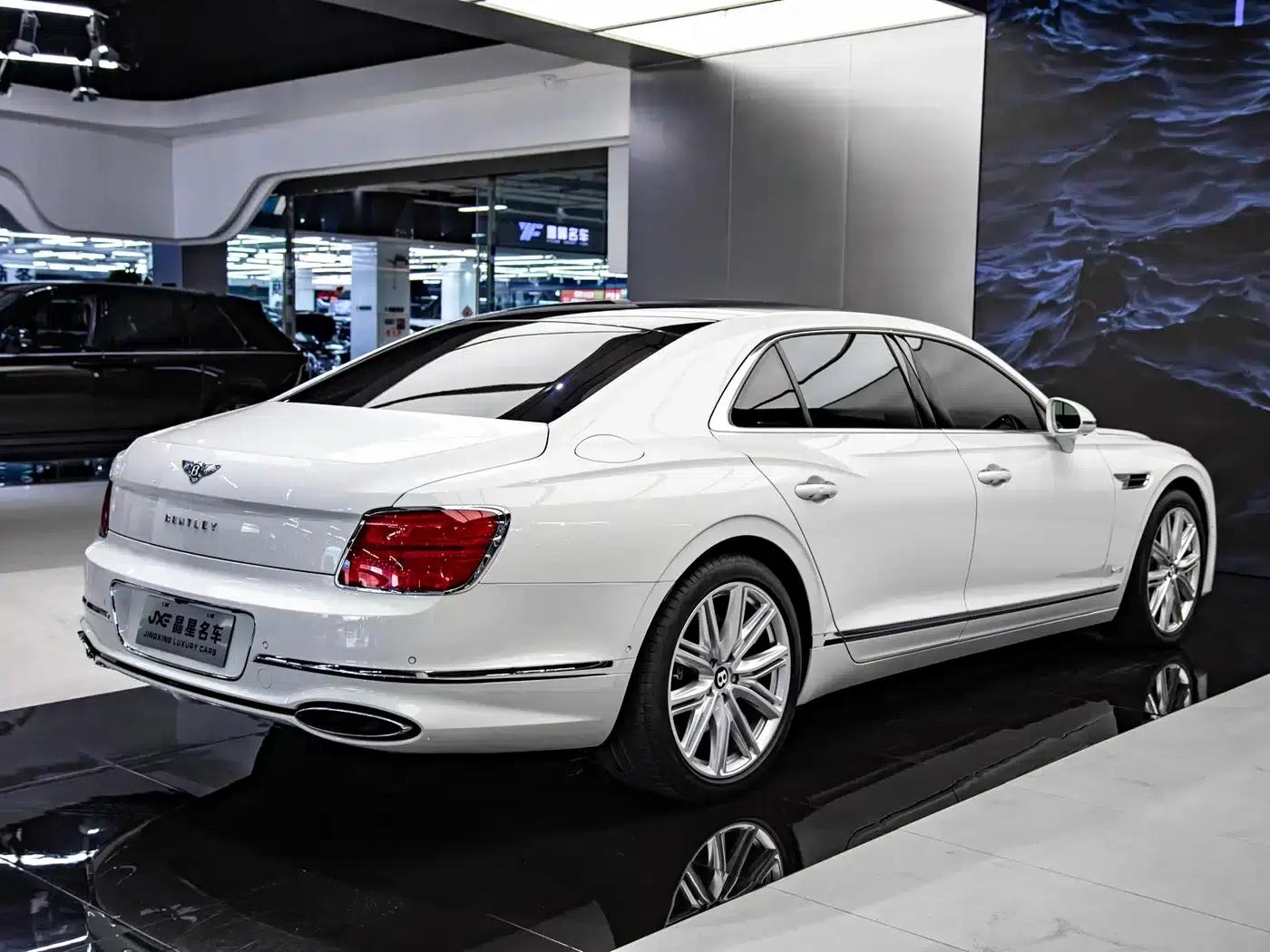 Flying Spur 2020 6.0T W12 Standard Edition — миниатюра 12