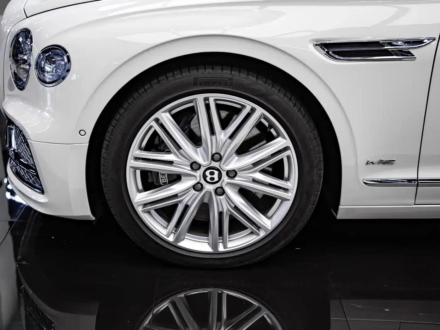 Flying Spur 2020 6.0T W12 Standard Edition — миниатюра 15