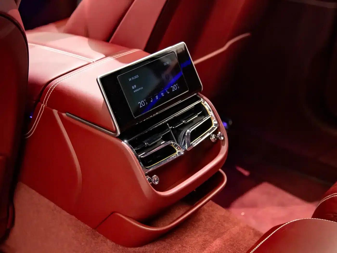 Flying Spur 2020 6.0T W12 Standard Edition — миниатюра 10