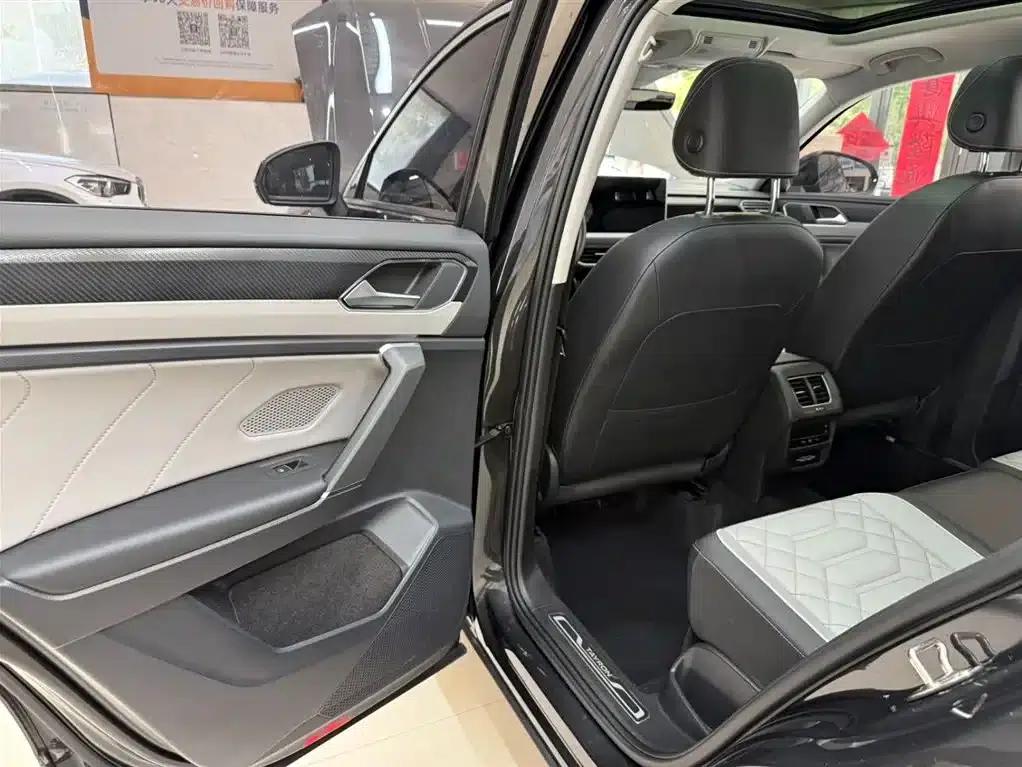Tayron 2023 280TSI 2WD Luxury Plus Advanced Edition — миниатюра 17