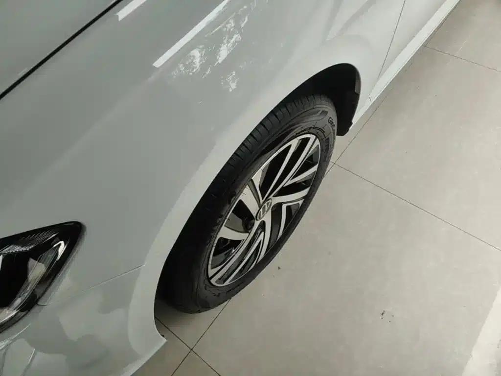 2024 Volkswagen Lavida 1.5L Automatic Starry Sky Five Million Edition — миниатюра 23