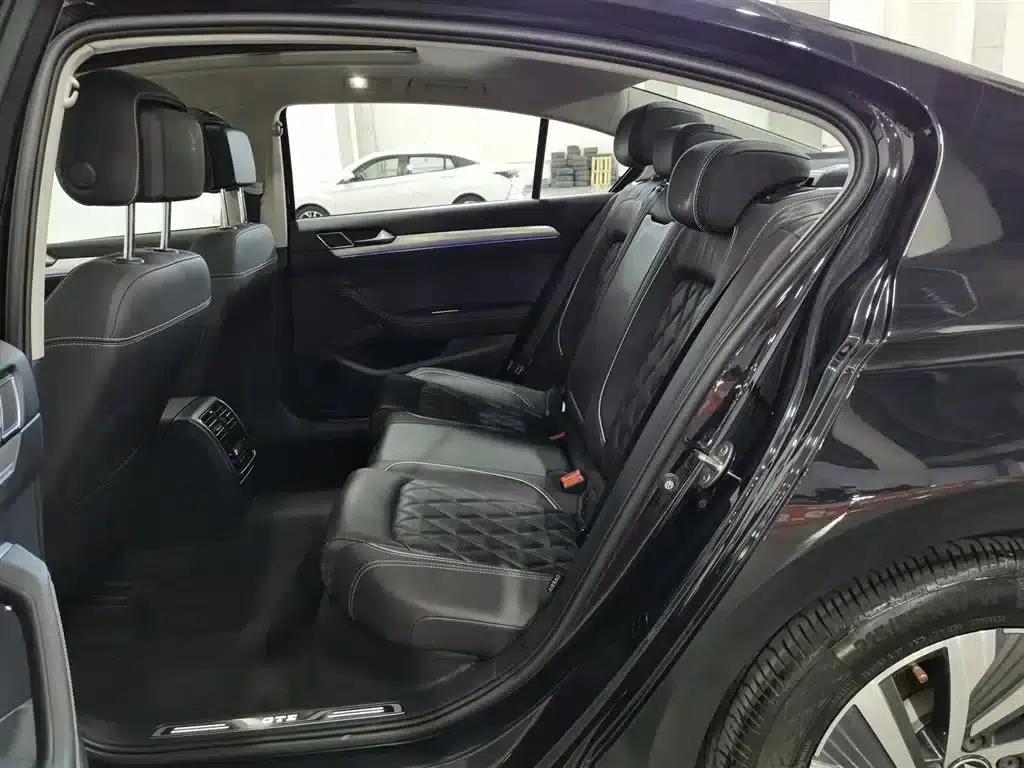 2020 Volkswagen Passat PHEV GTE Luxury Edition — миниатюра 15